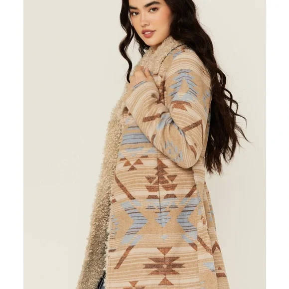 Idyllwind Women's Lynn Southwestern Print Fur Collar Shacket XS - Picture 3 of 8